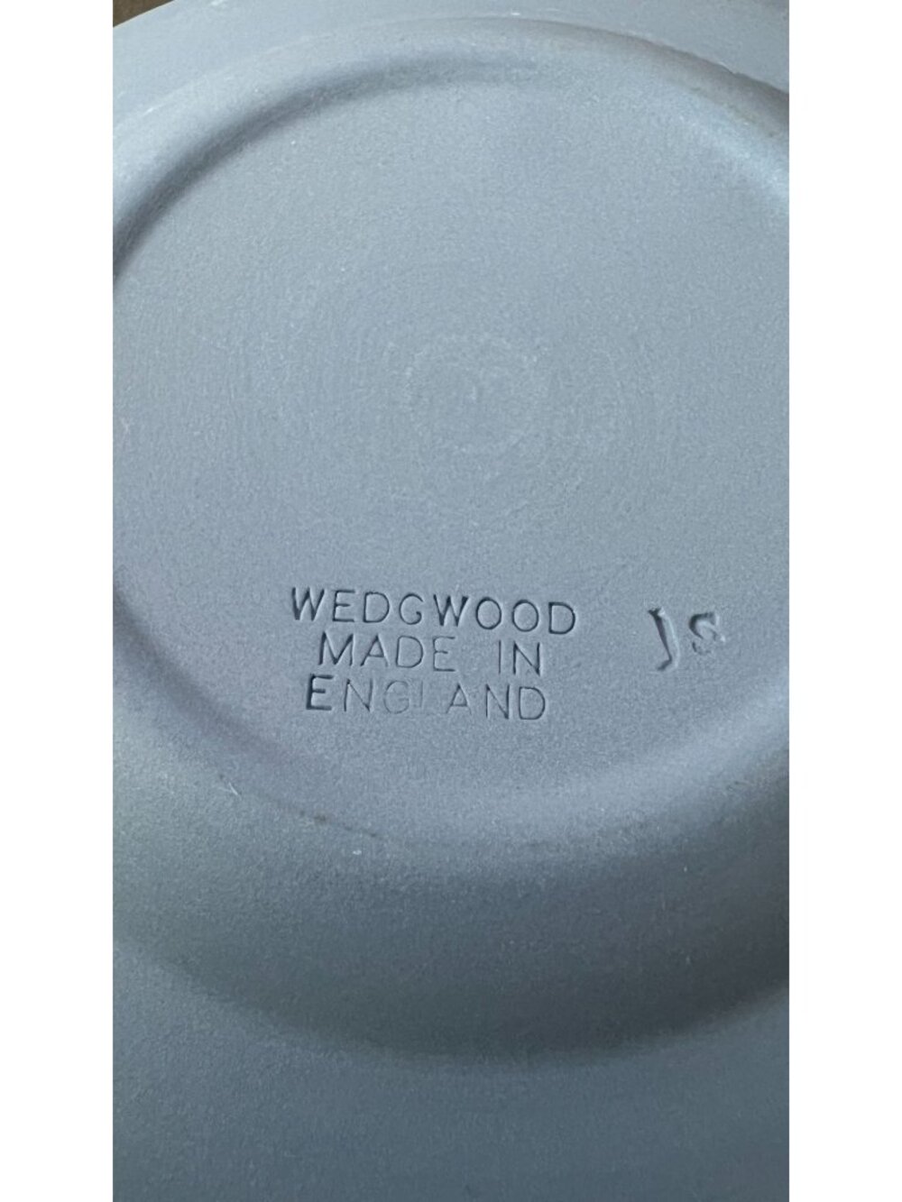 Wedgwood Commemorative Plate Blue & White Royal Canadian Mountie - Picture 3 of 3
